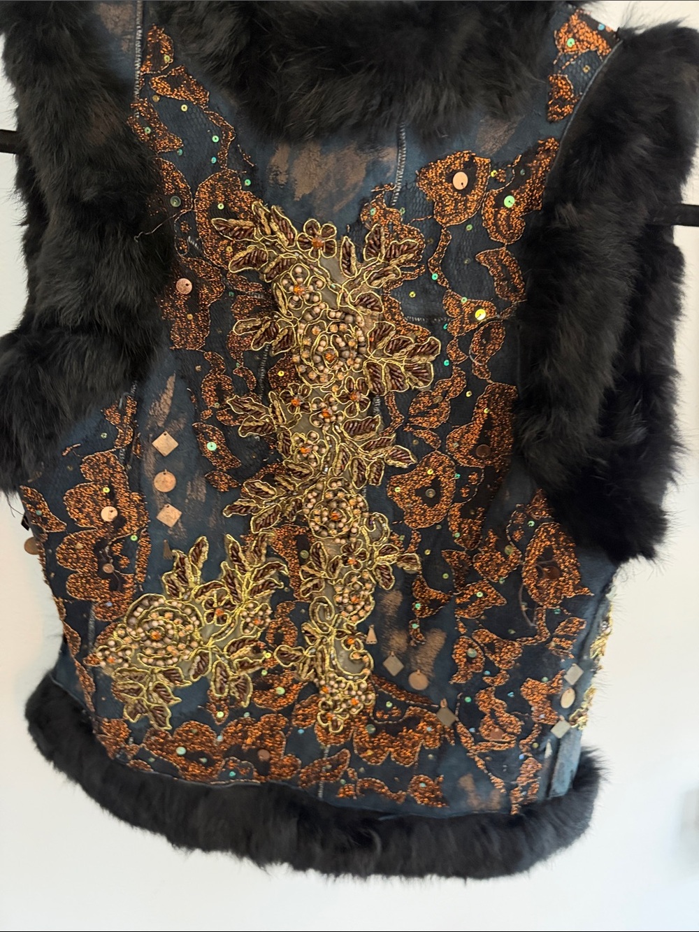 ⭐️Rabbit Fur Jeweled Embellished Stunning Vest⭐️ - Picture 4 of 7